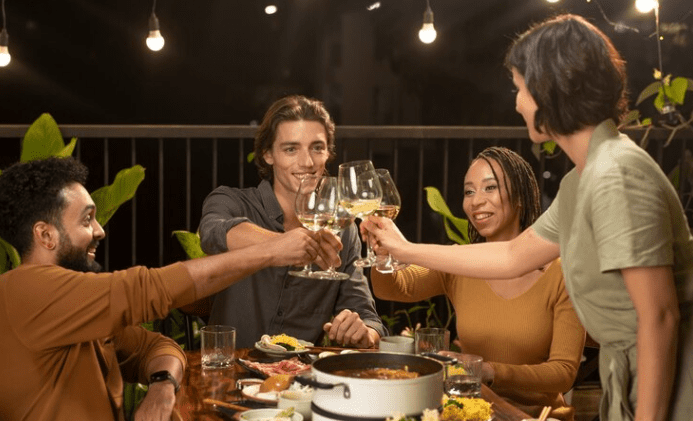 Come to Fusion Vibes for the Best Nightlife & Brunch!